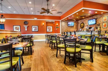 Another Broken Egg Cafe, business photo 3