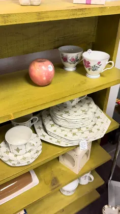 Momo's Market Thrift Store, business photo 4